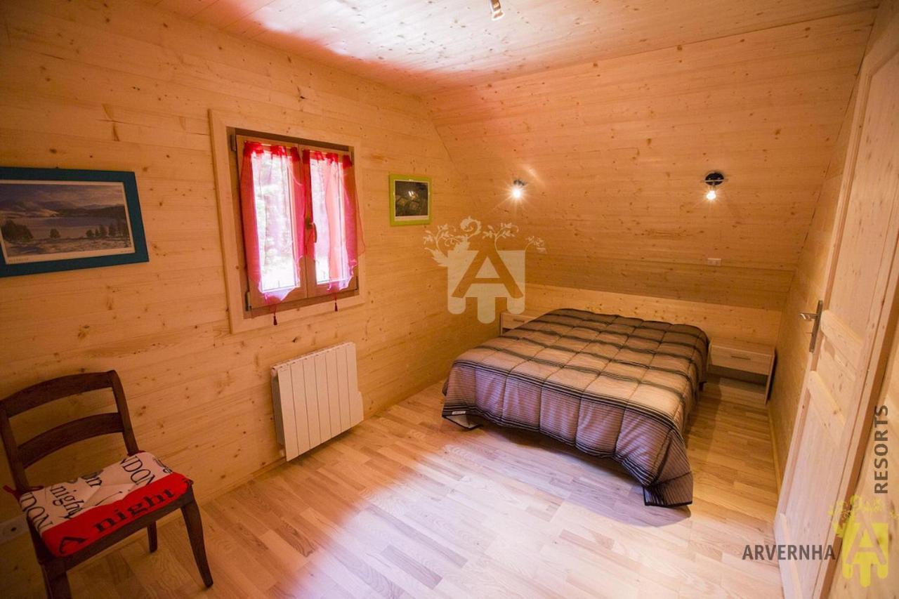 Chalet Des Noisettes Murol Esterno foto